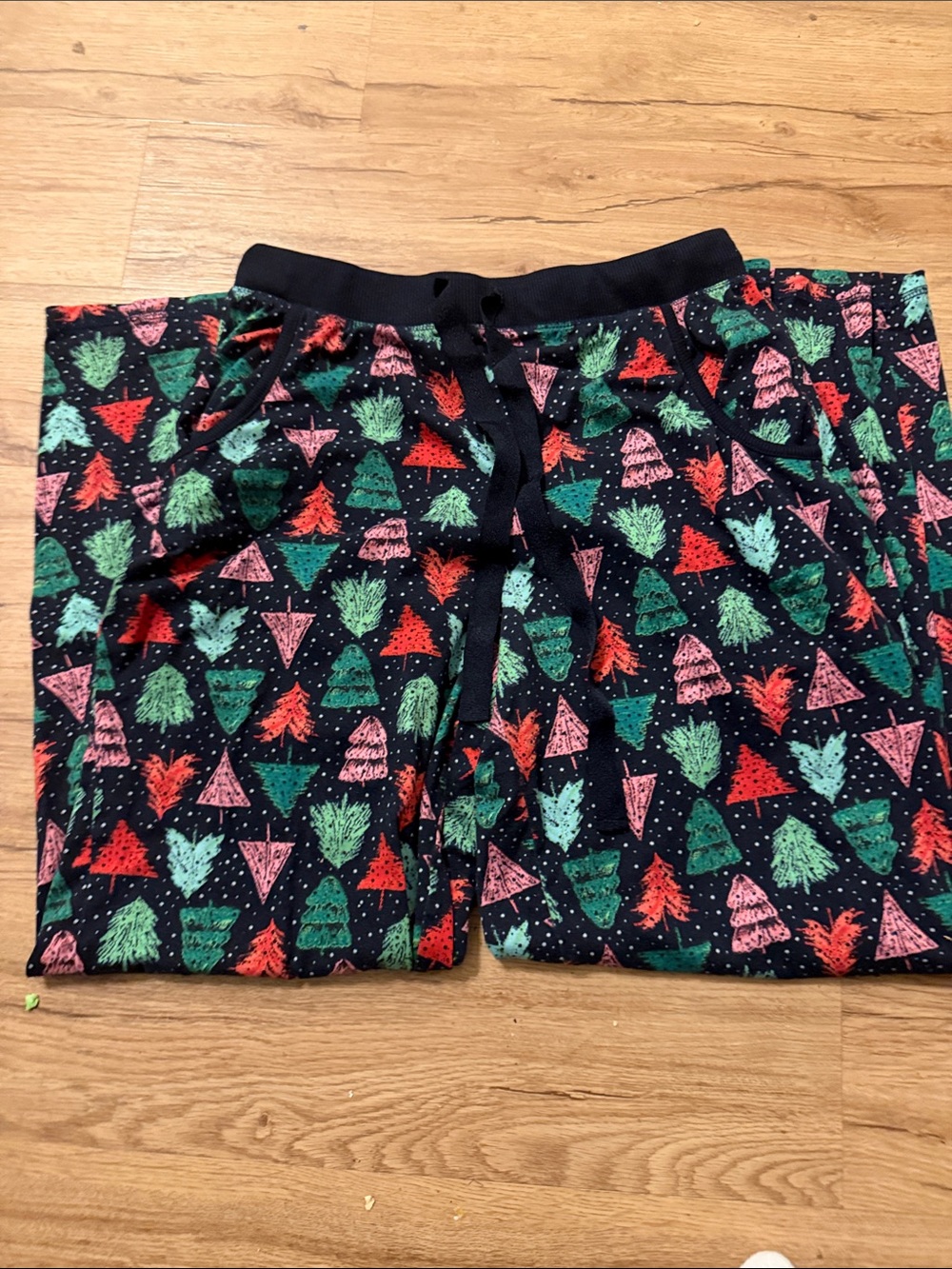 Women’s  Navy Holiday Tree Print Pajama Pants size Medium
